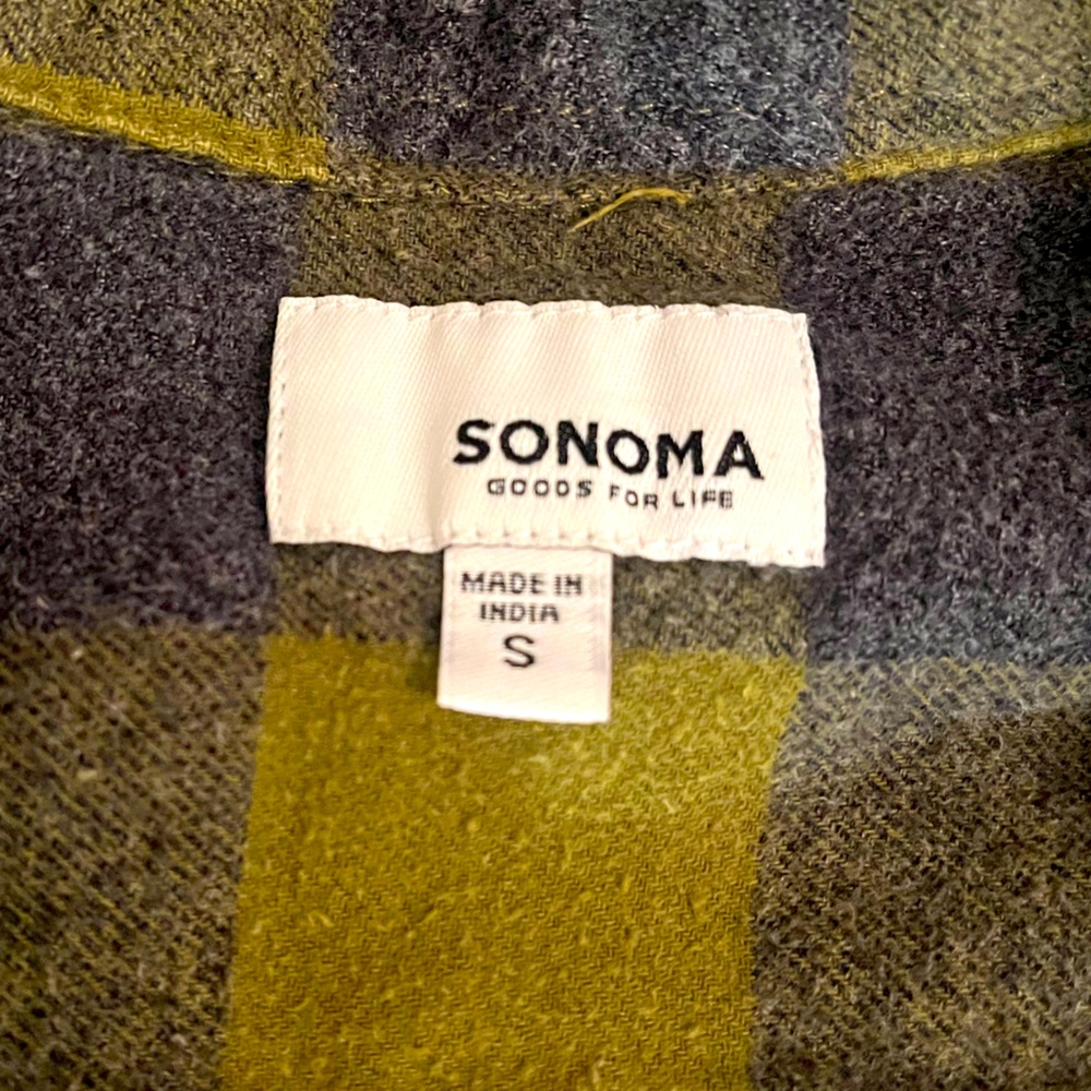 Sonoma button-down. Green & gray. US size S. Medium wear, good condition. - Picture 2 of 2